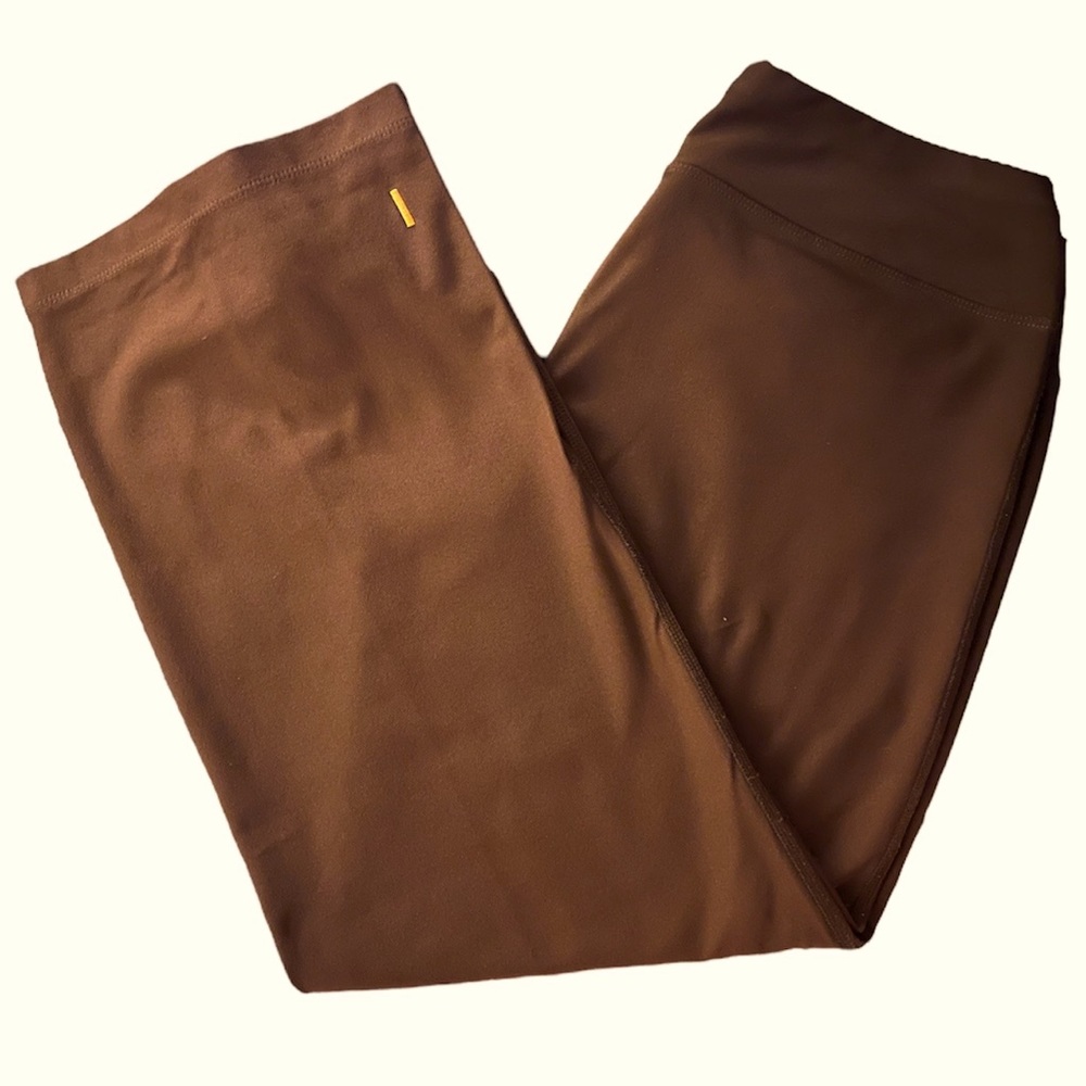 Lucy Tech Capri Yoga Pants